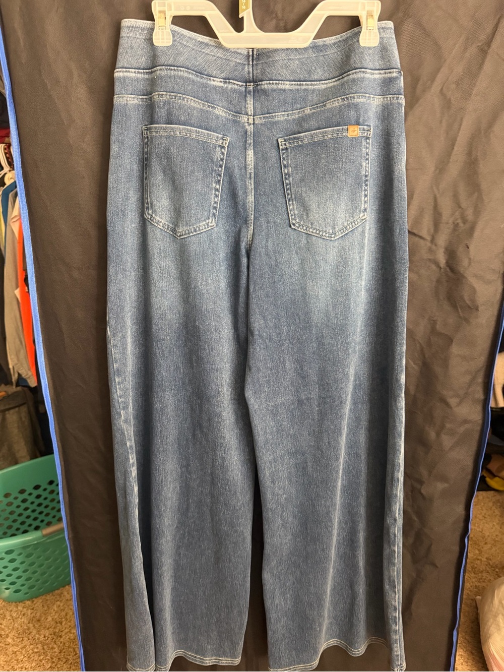 4 Pairs HALARA Wide-Leg Women's Jeans - Picture 12 of 12
